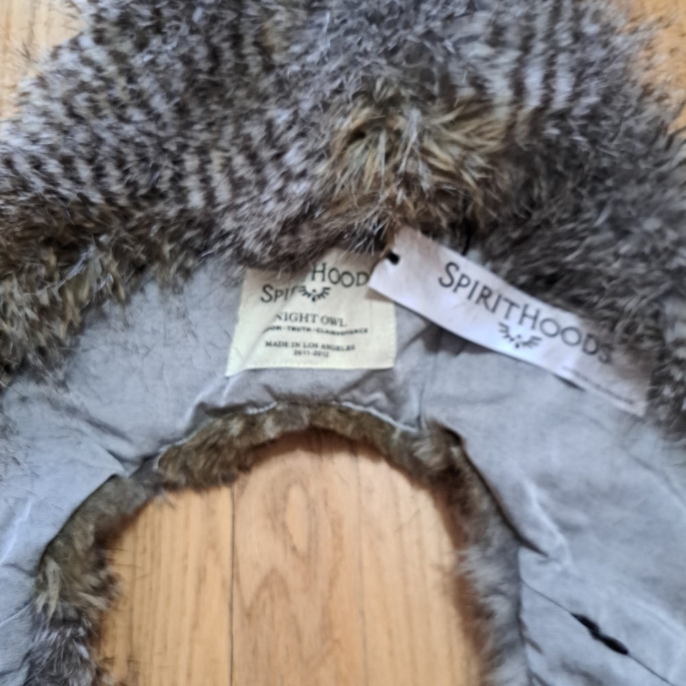 SpiritHoods Night Owl Faux Fur Hood - Picture 2 of 5
